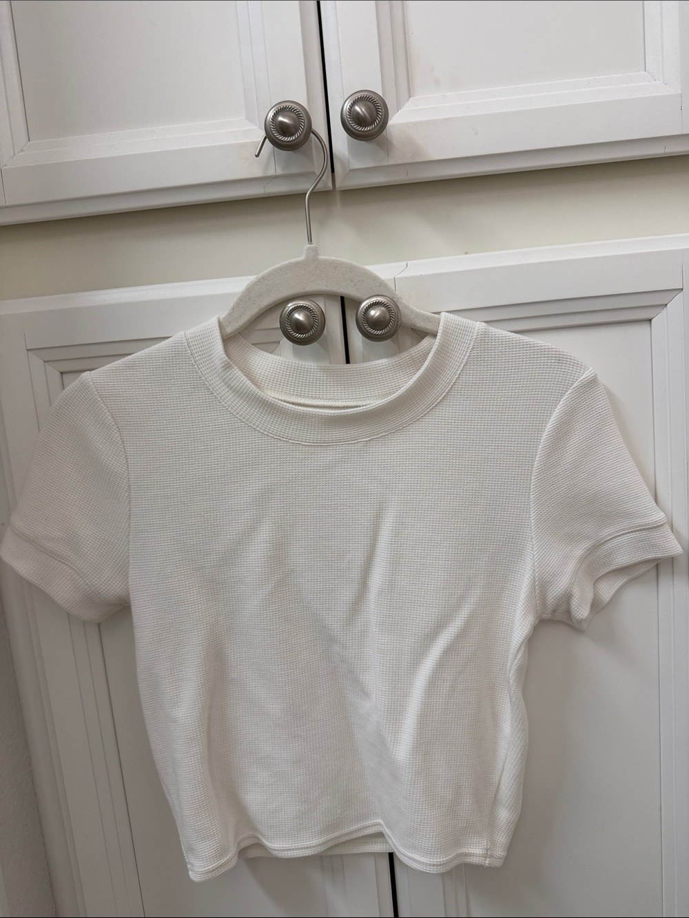 ALO Yoga White Ribbed Short-Sleeve Crop Top